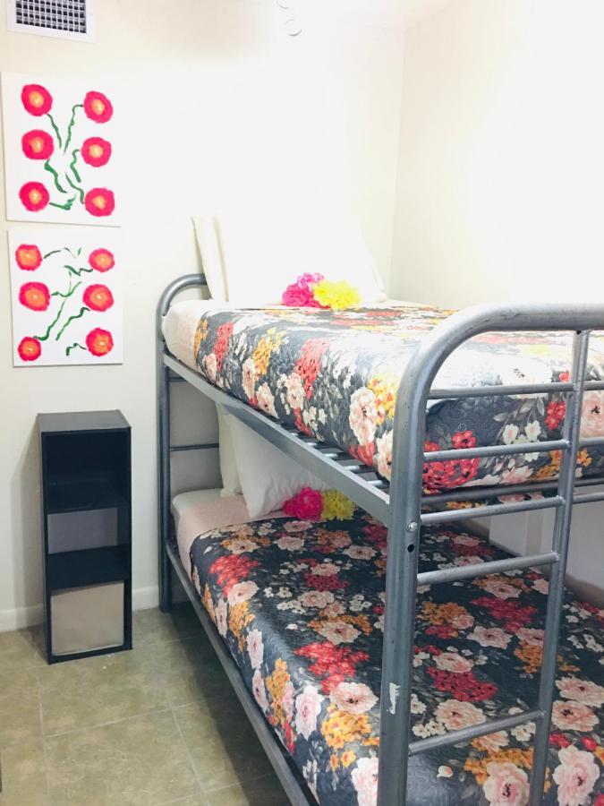 Zen Women'S Hostel Fort Lauderdale Exterior photo